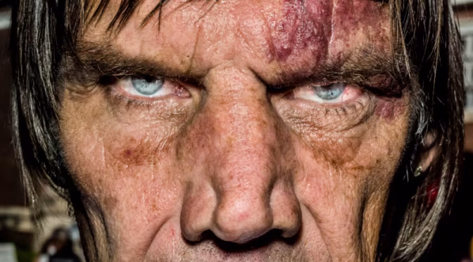 Bruce Gilden: el flash y la sombra